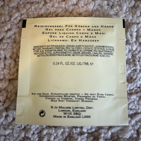 Jo Malone Mini Essentials Trio with Gift Box - Picture 2 of 9